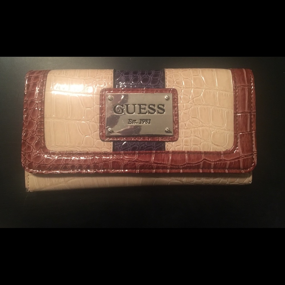 Guess wallet